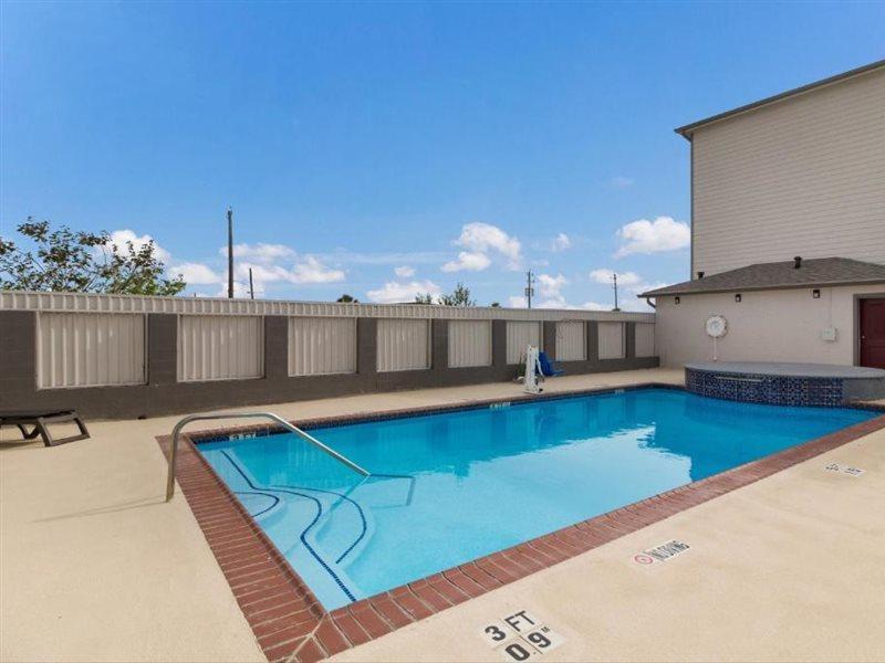 Red Roof Inn Plus + Galveston - Beachfront Exterior foto