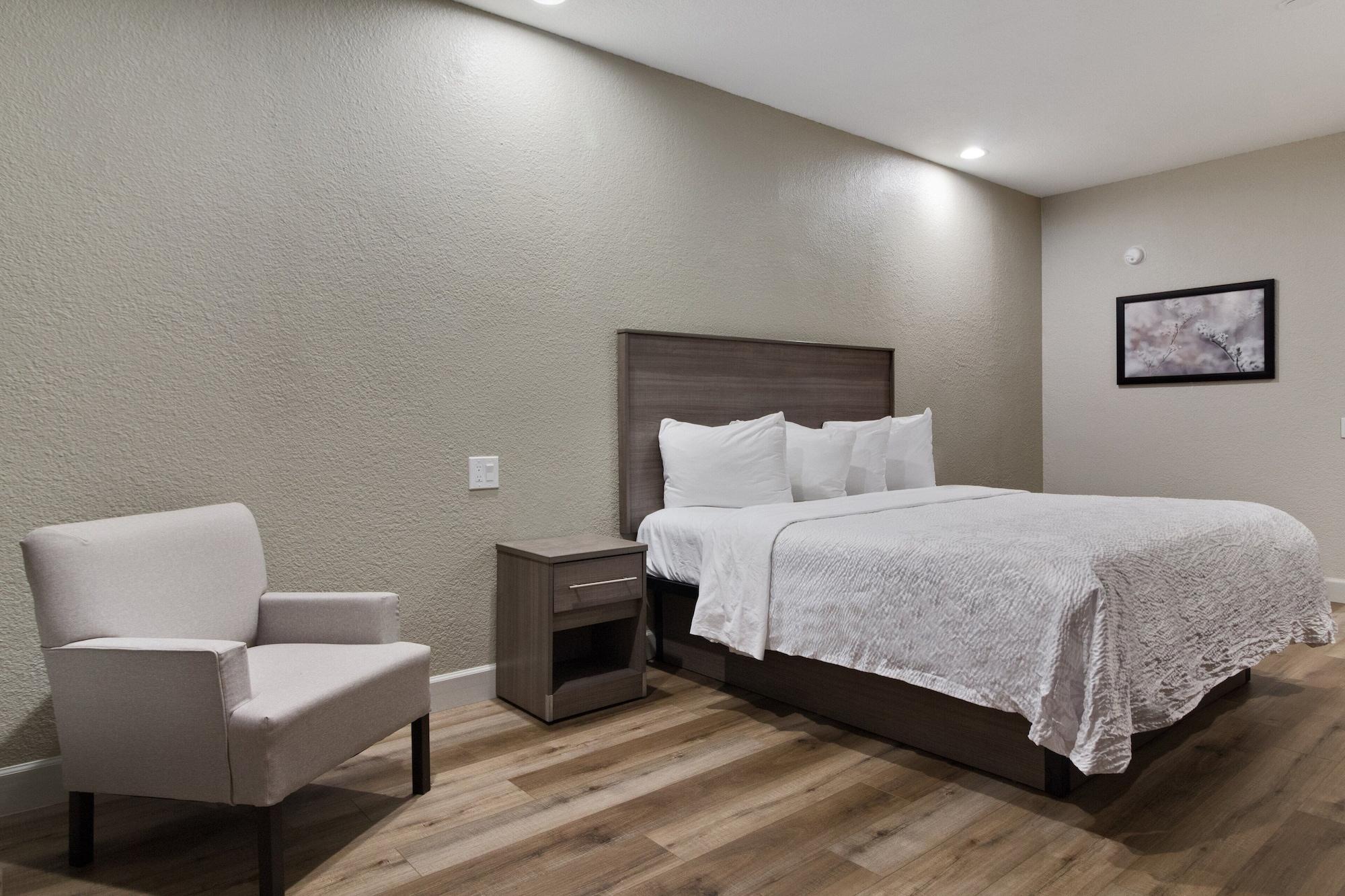 Red Roof Inn Plus + Galveston - Beachfront Exterior foto
