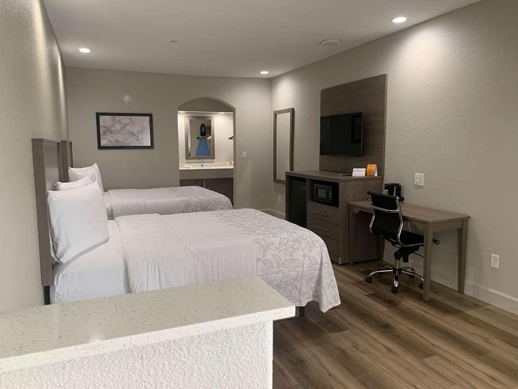 Red Roof Inn Plus + Galveston - Beachfront Quarto foto