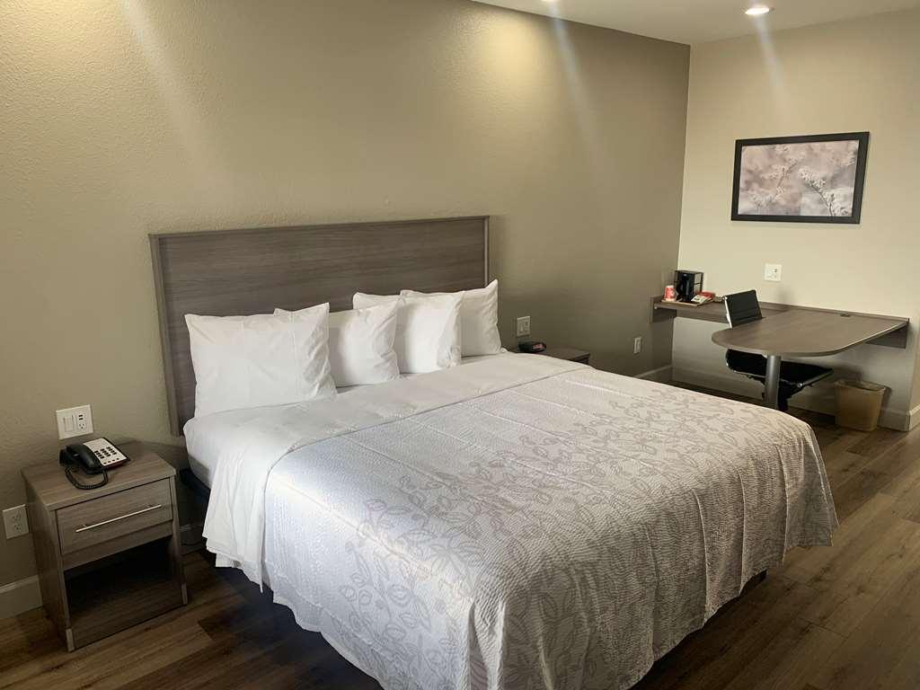 Red Roof Inn Plus + Galveston - Beachfront Quarto foto