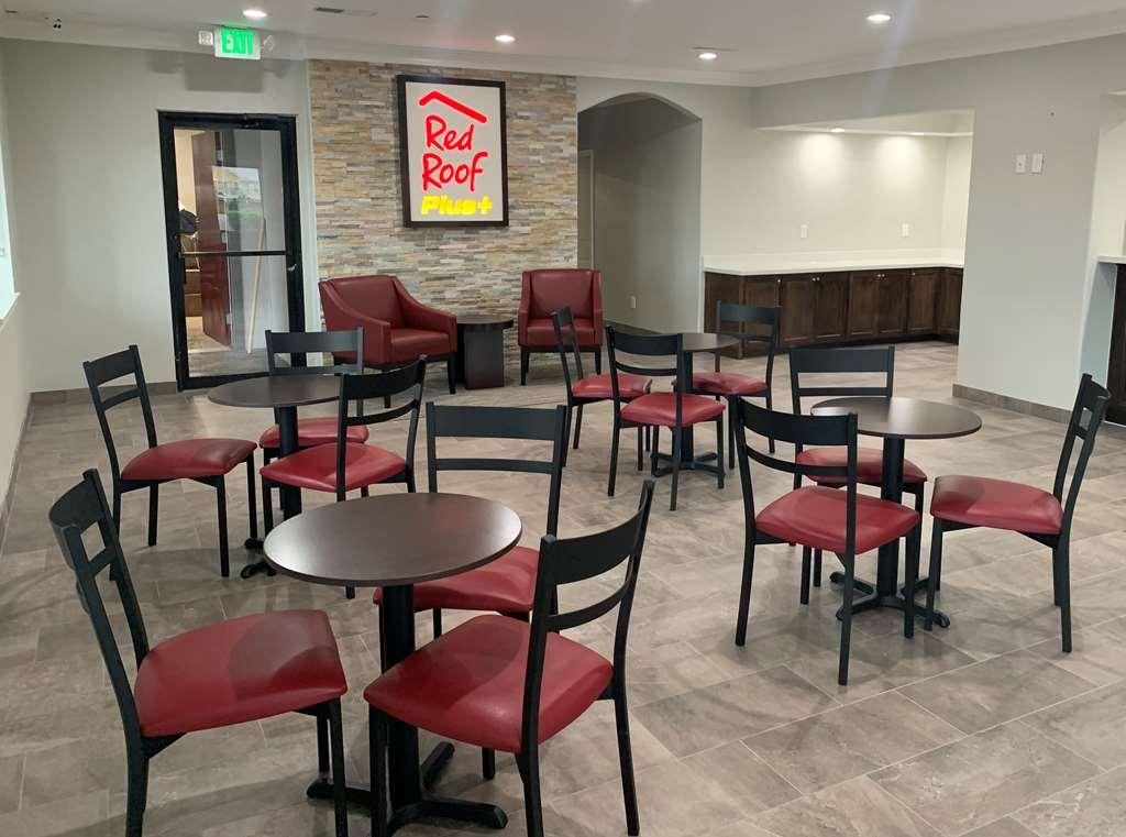 Red Roof Inn Plus + Galveston - Beachfront Interior foto